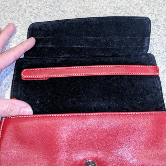 Used Milo Paoli Red Leather Wallet/Organizer - Picture 6 of 8